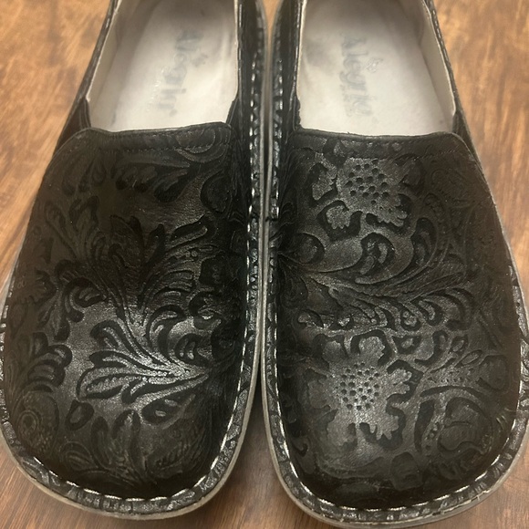 Alegria Black Embossed Shoe - Picture 2 of 7